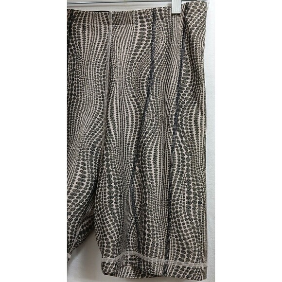 Reebok x Cardi B Collab Shorts Women’s L Cream Green Wave Athleisure Streetwear - Picture 3 of 7